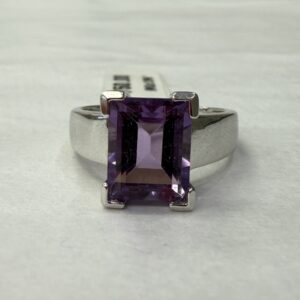 Amethyst White Gold Ring