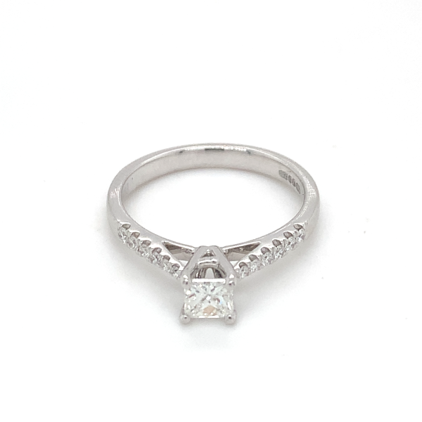 18ct White Gold Diamond Engagement Ring