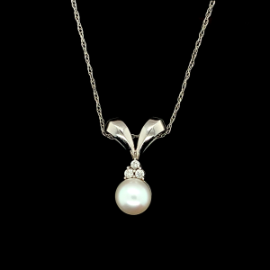 Diamond Pendant And Chain