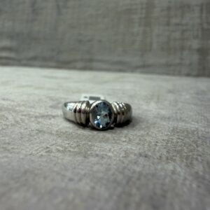 9ct Natural Aquamarine White Gold Ring